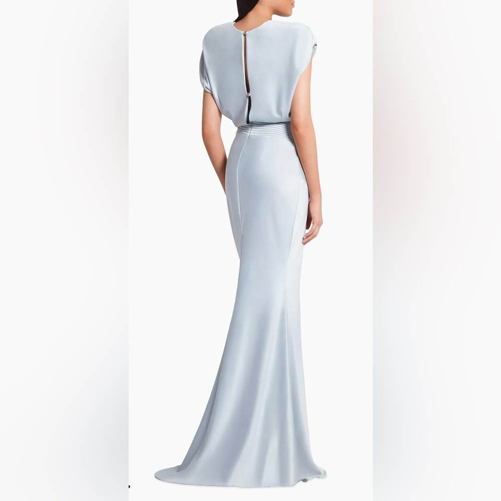 Zhivago

Signature Bond Gown